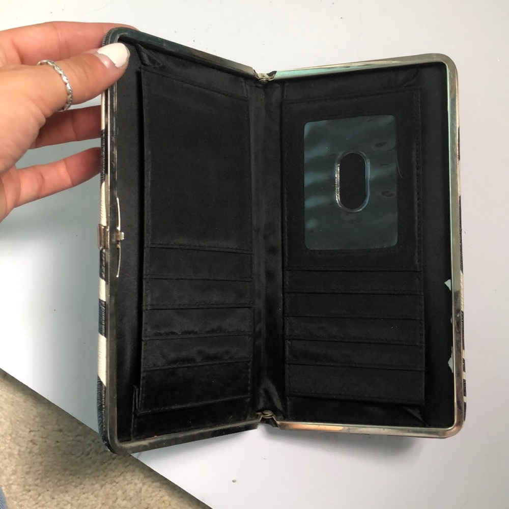 Wallet - Picture 3 of 5